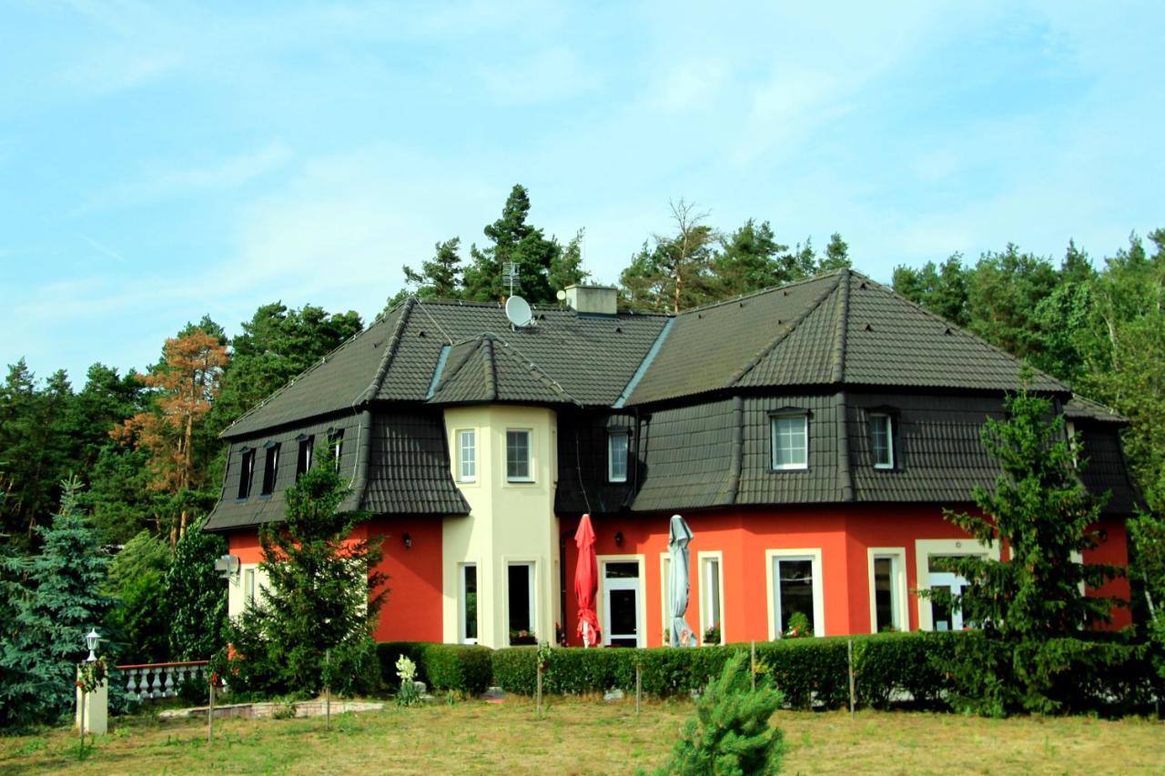 Penzion V Zalesi Hotel Mladá Boleslav Exterior foto